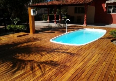 Empresa de Deck de Madeira para Sacada Parque das Colinas - Aplicação de Deck de Madeira Laminado