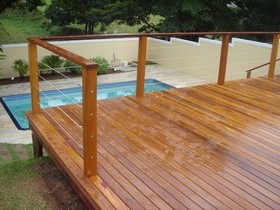 Quanto Custa Deck de Madeira para Piscina Serra da Cantareira - Aplicação de Deck de Madeira Laminado