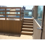 deck de madeira para varanda preço Pedreira